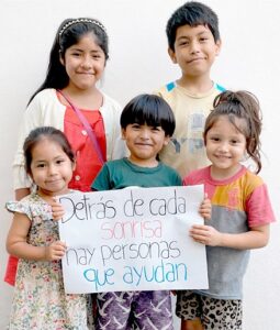 niños sonriendo